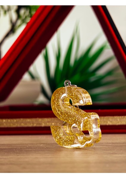 Harf Anahtarlık El Yapımı Epoksi Anahtarlık Kişiyeözel Hediyelik Ürün Harfli Anahtarlık Kelebek Desenli Anahtarlık