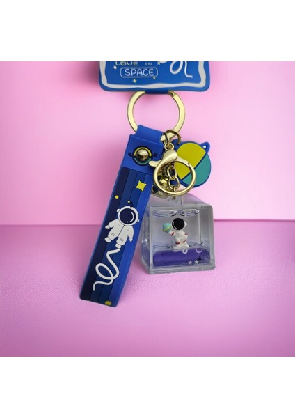 Astronot Figürlü Içi Renkli Sulu Anahtarlık Çanta Aksesuarı Hediyelik Peluş Oyuncak 1 Adet modelleri