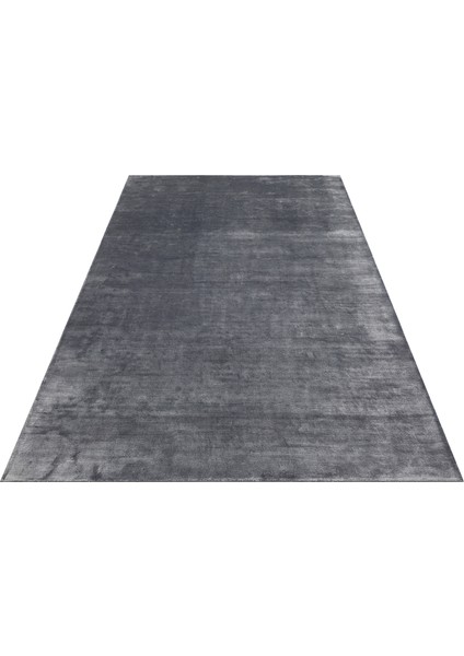 Pier Charcoal, El Dokuma Teknikleri ile %100 Naturel Viskondan Üretilen Sade Tek Renk Salon Halısı