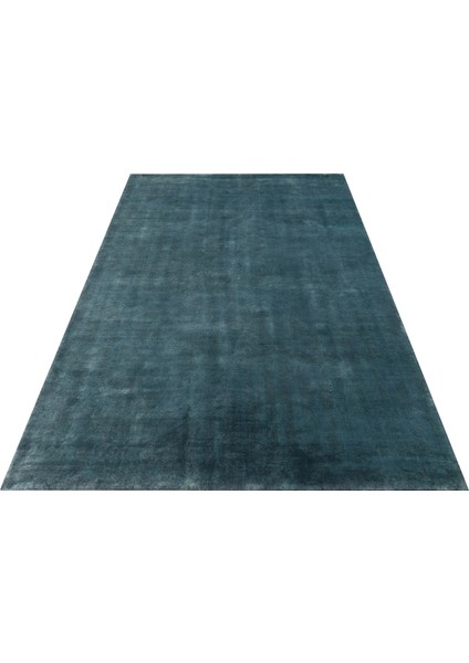 Letat Navy Blue, El Dokuma Teknikleri ile %100 Yeni Zelanda Yünü ile Üretilmiş Sade ve Modern Halı