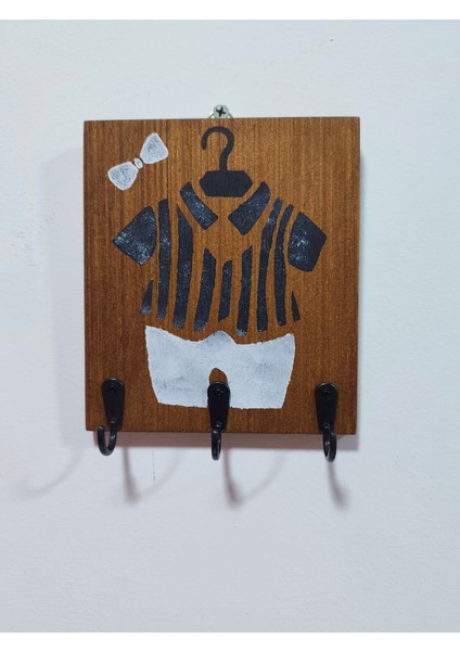 Ahşap Dekoratif Duvar Anahtarlık ,çocuk Giysi Takı, Aksesuar Askısı Erkek Elbisesi Beşiktaş Renkli Siyah Beyaz Desenli ,çoklu Kancalı Askı Çok Amaçlı Askılık