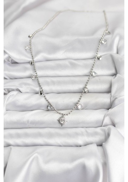 Kadın için Kolye Gri Pirinç Zirkonlu Kutup Yıldızlı fiyatları