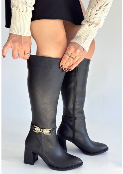 Mooni Premium Siyah Tokalı Topuklu Çizme modelleri