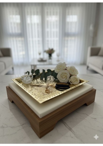 El Yapımı Pirinç Oyma Kare Tepsi 34,5X34,5 cm – Söz, Nişan ve Lüks Sunum Için Özel Tasarım fiyatları