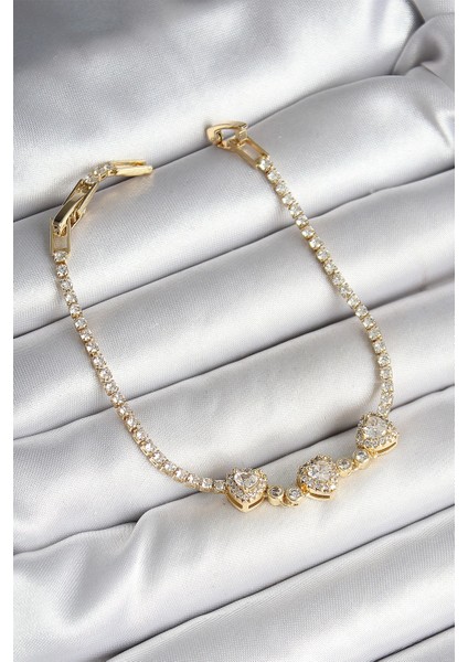Bfs Pirinç Sıralı Kalp Figürlü Zirkon Taşlı Gold Renk Kadın Bileklik