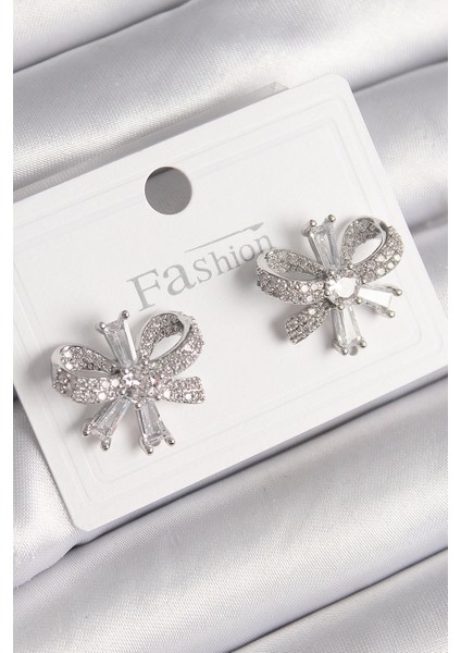 Bfs Pirinç Gümüş Renk Zirkon Taşlı Fiyonk Model Kadın Küpe