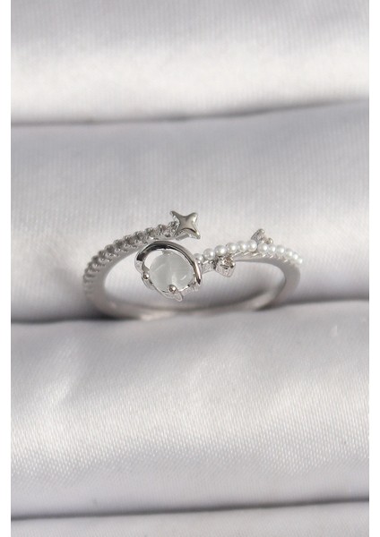 Bfs Pirinç Gümüş Renk Zirkon Taşlı Beyaz Mineli Yıldız Detay Ayarlanabilir Kadın Yüzük