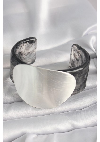 Bfs Siyah Mermer Desen Akrilik Pilastik Gümüş Plaka Model Vintage Kadın Bilezik fiyatları