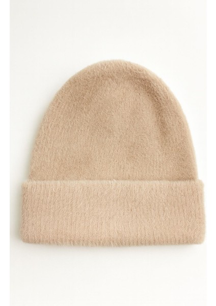 Kadın Yumuşacık Akrilik Kumaş Saçaklı Tüylü Bere – Sıcak Tutucu Kışlık Şapka