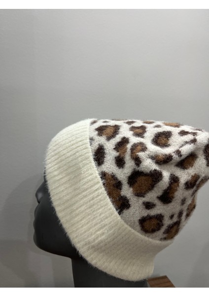 Kadın Yumuşacık Leopar Desenli Akrilik Kumaş Saçaklı Tüylü Bere – Sıcak Tutucu Kışlık Şapka fiyatları