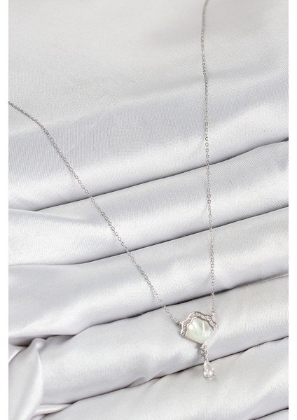 Bfs Pirinç Zirkon Taşlı Istiridye Model Gümüş Renk Kadın Kolye fiyatları