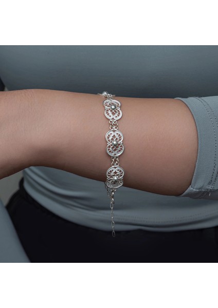 Gümüş Çiçek Motifli Telkari Kadın Bileklik modelleri