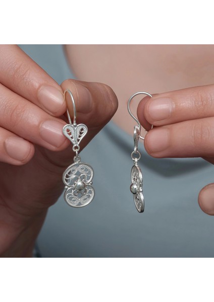 Gümüş Çiçek Motifli Telkari Kadın Küpe