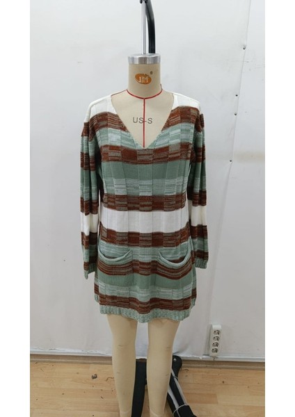 Kadın Uzun Kollu V Yakalı Çizgili Çok Renkli Triko Mini Elbise