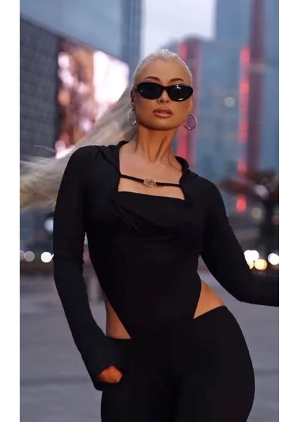 Kadın Uzun Kollu Kare Yaka Toka ve Bel Dekoltesi Detaylı Tulum Tulum fırsatları