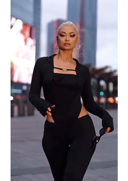 Kadın Uzun Kollu Kare Yaka Toka ve Bel Dekoltesi Detaylı Tulum Tulum