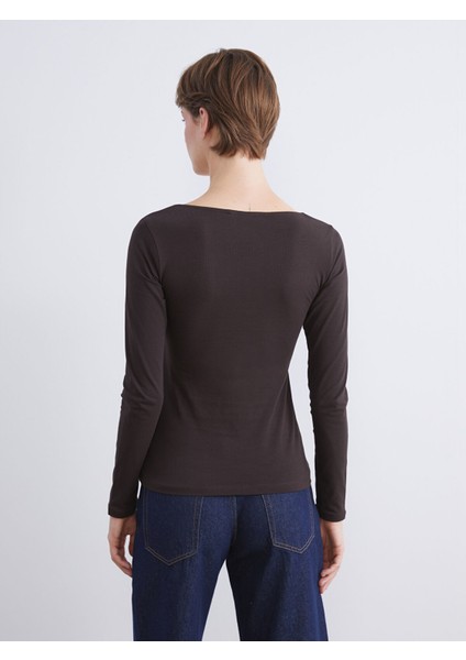 Yeni Sezon Kare Yaka Kadın Tişört fırsatları