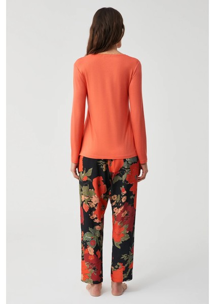 Yumuşak Dokulu V Yaka Uzun Kol Kadın Pijama Takım 9911 indirimleri