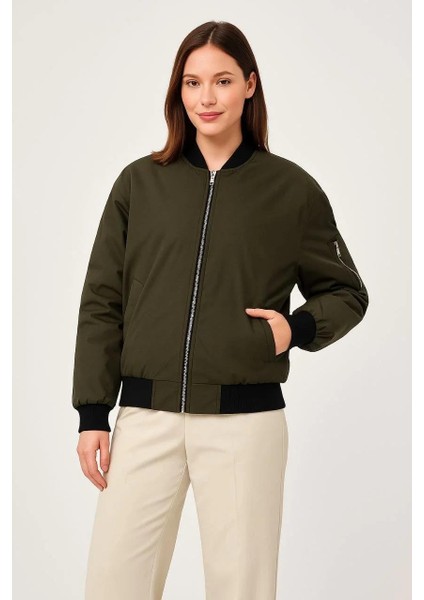 Kadın Bomber Mont Ceket – Fermuarlı, Kapitone Içi Astarlı, Su Itici Kumaş, Regular Fit, Günlük Bahar & Kış Şık Rahat Stil - Haki