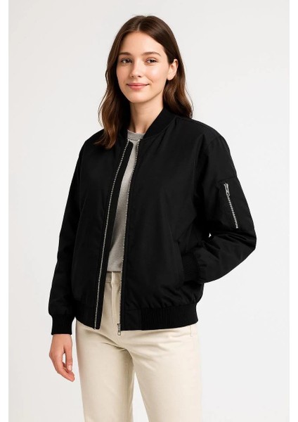 Kadın Bomber Mont Ceket – Fermuarlı, Kapitone Içi Astarlı, Su Itici Kumaş, Regular Fit, Günlük Bahar & Kış Şık Rahat Stil - Siyah