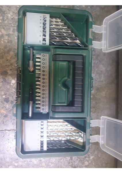 Alet Takımı 73 Parça (Takım Çantası Üstündeki Organizer Plastik Kısım Köşeden Kırıktır) fiyatları