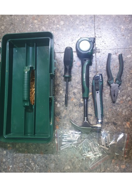 Alet Takımı 73 Parça (Takım Çantası Üstündeki Organizer Plastik Kısım Köşeden Kırıktır)