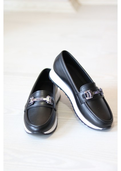 Ortopedik Tabanlı Günlük Kullanıma Uygun Tokalı Kadın Babet Ayakkabısı modelleri