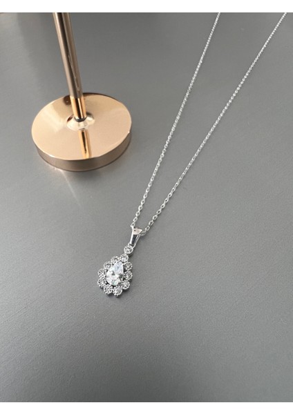 Zarif Gümüş Damla I Kolye- Zirkon Taşlı fırsatları