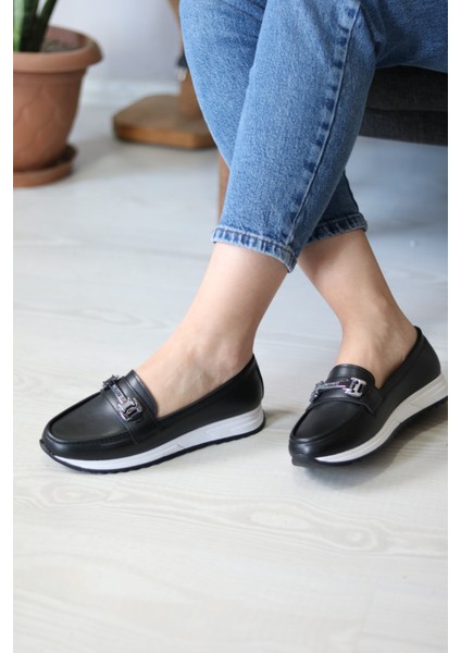 Ortopedik Tabanlı Günlük Kullanıma Uygun Tokalı Kadın Babet Ayakkabısı