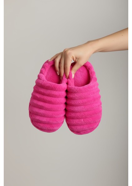 Burnu Kapalı Büzgü Detaylı Kadın Ev Terlik modelleri