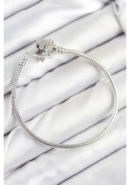 Bfs Pirinç Charm Zirkon Taşlı Yıldız Model Gümüş Renk Kadın Bileklik fiyatları