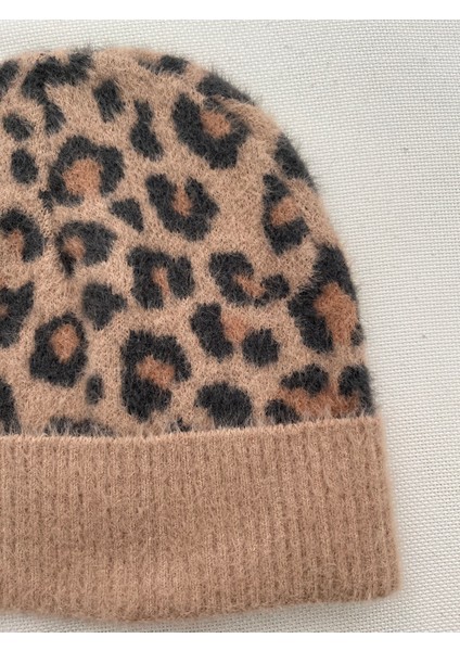 Kadın Yumuşacık Leopar Desenli Akrilik Kumaş Saçaklı Tüylü Bere – Sıcak Tutucu Kışlık Şapka fiyatları