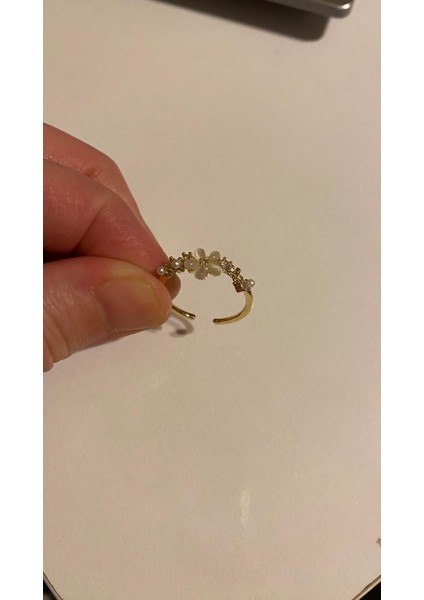 Minimal Papatya Detaylı Pirinç Incili Zirkon Taşlı Tasarım Gold Çelik Ayarlamalı fiyatları