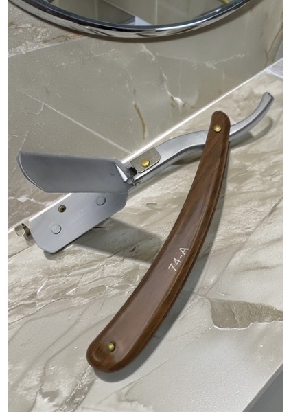 S2 Full Metal Manuel Tıraş Makinesi + U5 Mekanizmalı Ustura + 5 Adet Yaprak Jilet modelleri