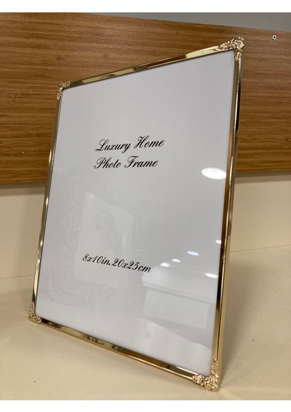 Resim Çerçevesi Ince Metal Detaylı Pirinç Altın 20X25 cm modelleri