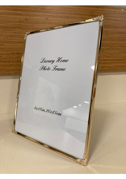 Resim Çerçevesi Ince Metal Detaylı Pirinç Altın 20X25 cm fırsatları