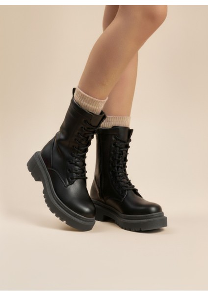Kadın Postal Bot Kaymaz Termo Taban Suya Dayanıklı Fermuarlı Bağcıklı Tam Kalıp modelleri