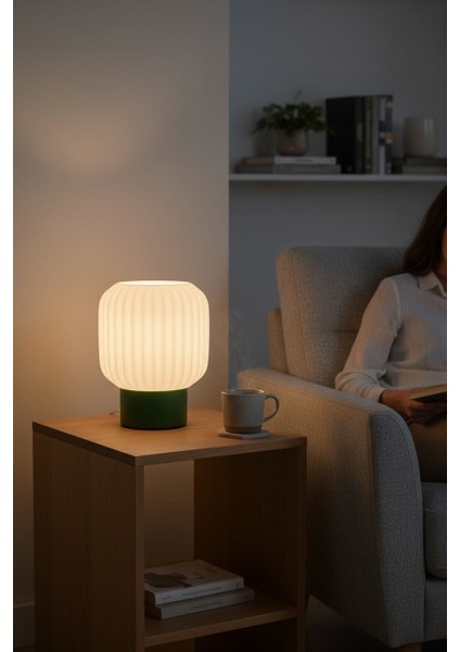 Beyaz Yeşil Modern Abajur- Masa Lambası