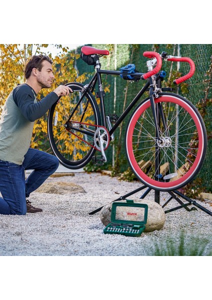 - 46 Parça Tornavida, Vidalama ve Lokma Uçlu Aksesuar Seti