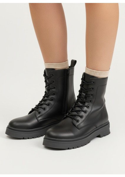 Kadın Postal Bot Kaymaz Termo Taban Suya Dayanıklı Fermuarlı Bağcıklı Tam Kalıp modelleri