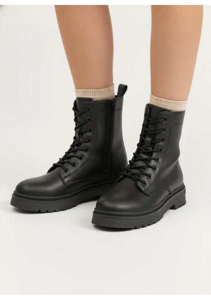 Kadın Postal Bot Kaymaz Termo Taban Suya Dayanıklı Fermuarlı Bağcıklı Tam Kalıp