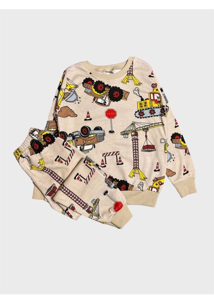 Erkek Çocuk Pamuklu Şardonlu Bej Rengi Iş Makinesi Kamyon Desenli Uzun Kollu Kışlık Pijama Takımı