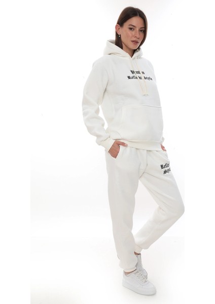 Beyaz Şık Polarlı Kadın Eşofman Takımı Paça Lastikli Cepli Kapüşonlu Nakış Detaylı Compact Takım fiyatları