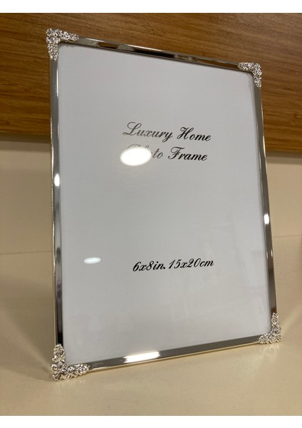 Resim Çerçevesi Ince Metal Detaylı Pirinç Gümüş 15X20 cm fiyatları
