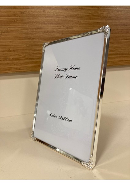 Resim Çerçevesi Ince Metal Detaylı Pirinç Gümüş 15X20 cm modelleri