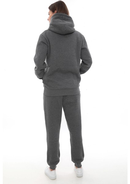 Koyu Gri Polarlı Şık Kadın Eşofman Takımı Paça Lastikli Cepli Kapüşonlu Nakış Detaylı Compact Takım fiyatları
