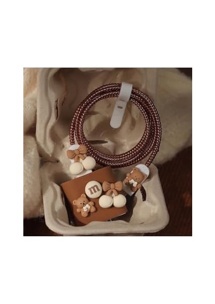 Aksesuar Şarj Aleti Kılıfı & Kablo Set – 18W/20W Uyumlu | Kılıfı, Kablo Düzenleyici, Şarj Ucu – 4'lü Set (Ayıcık) fiyatları