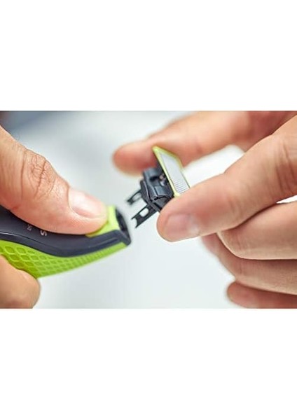 Philips Oneblade 2'li Yedek Bıçak, Tüm Oneblade Modelleriyle Uyumlu, 4 Aya Kadar Dayanıklı Bıçaklar, QP220/51 fiyatları