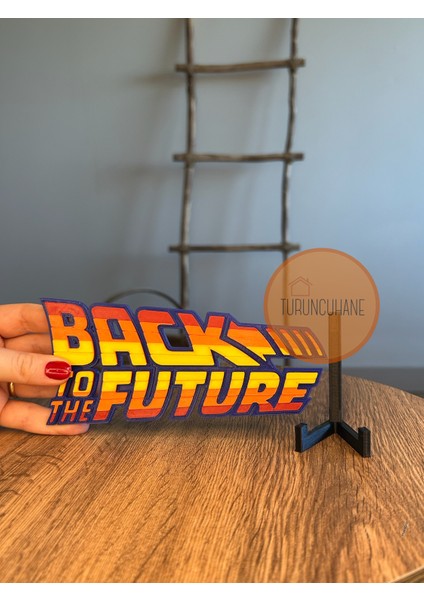 Back To The Future Logo Masaüstü Dekor Koleksiyon Figürü Hediyelik Dekoratif Obje Masa Süsü 17 cm fiyatları