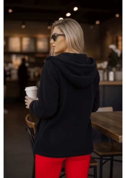 Kadın Siyah Peluş Kalın Fermuarlı Kapüşonlu Cepli Ceket 23KCKTMY50